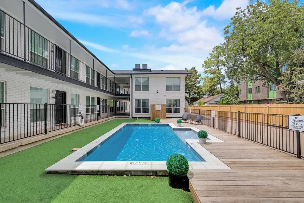 The Classic • Near Knox Henderson Dallas Luaran gambar